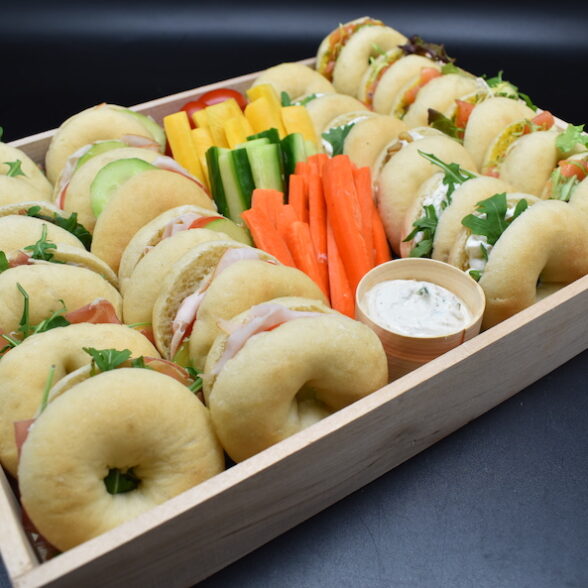 Mini Baggles et Crudités – 24 pces