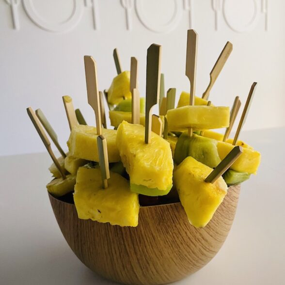 Plateau de 24 brochettes de 3 fruits