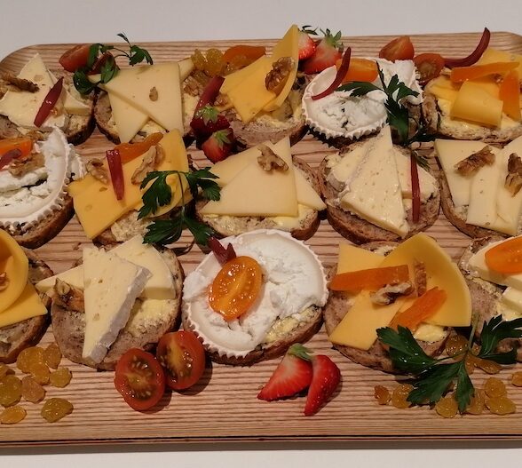 Plateau de 15 Canapés ronds au Fromage