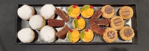 Plateau de 21 gourmandises sucrées